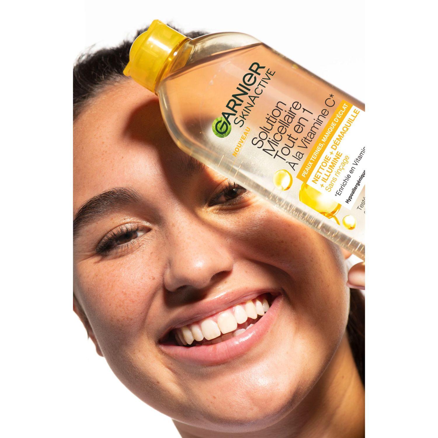 Eau micellaire Vitamine C Eclat Nettoie et Démaquille et Illumine Skin Active GARNIER thumbnail