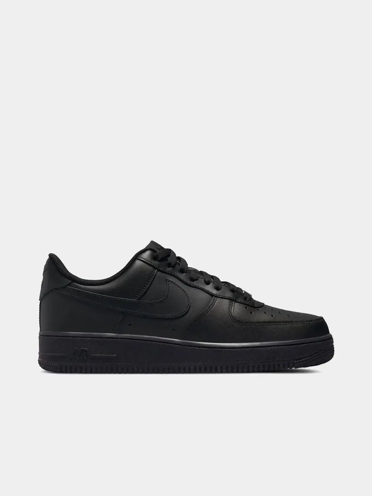 Nike Air Force 1 – Noir Classique thumbnail
