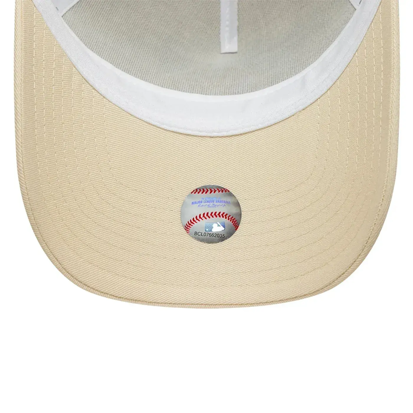 Casquette New Era MLB Outline 9FORTY E-Frame Trucker – New York Yankees – Cream thumbnail