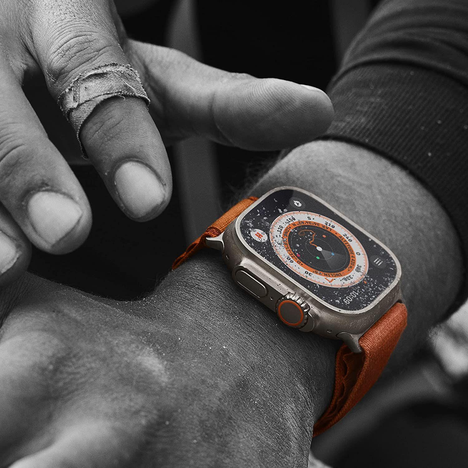 Apple Watch Ultra (49mm)  – Boîtier en Titane – MIDNIGHT thumbnail