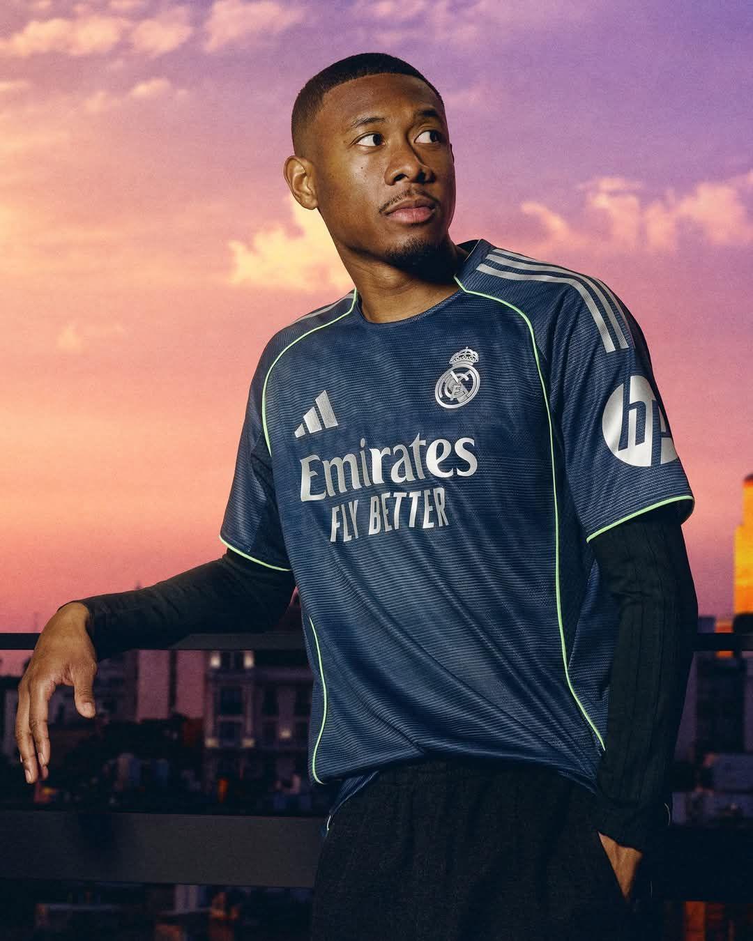 Maillot Extérieur Real Madrid 2025-2026  thumbnail