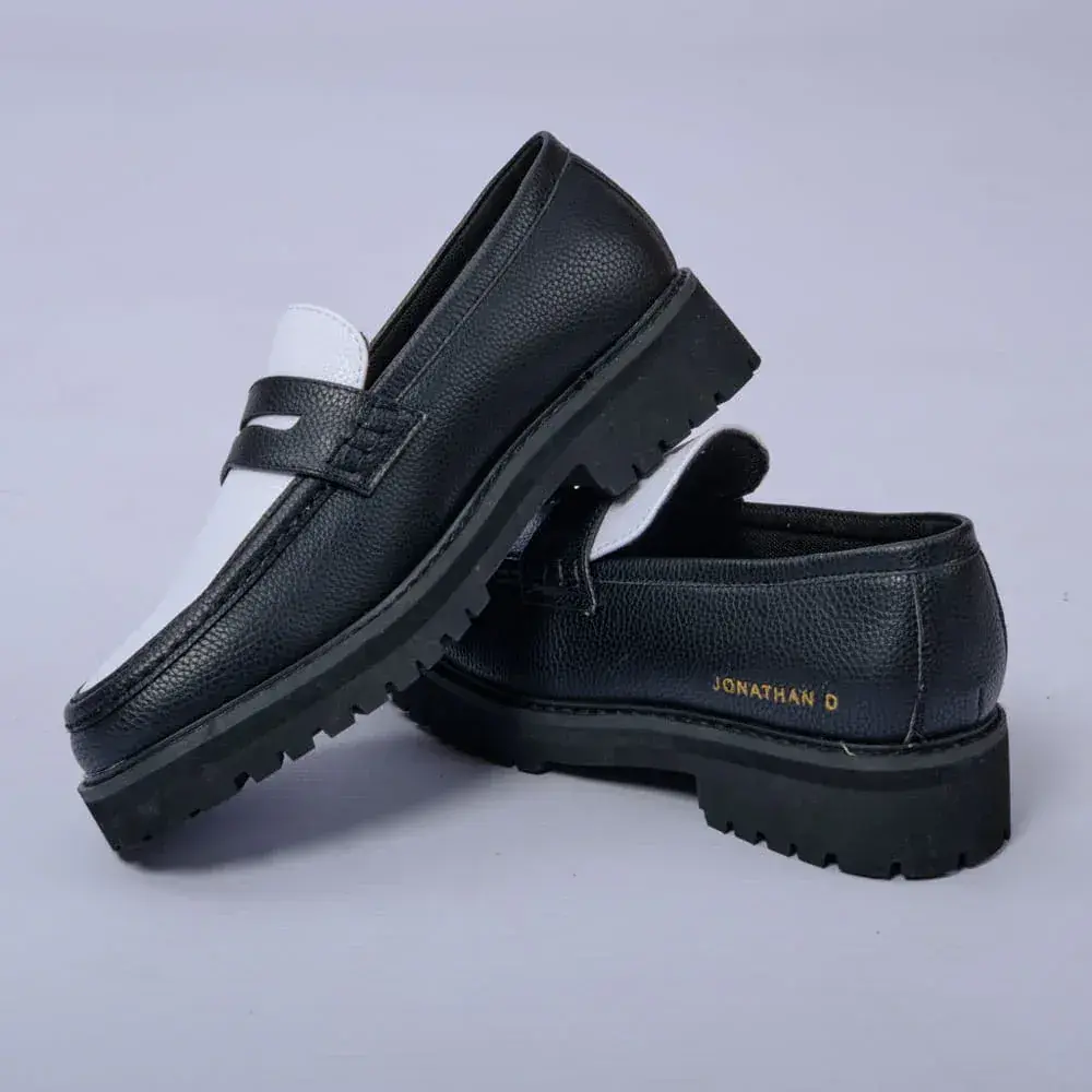 Jonathan D Penny Moc – Noir / Blanc thumbnail