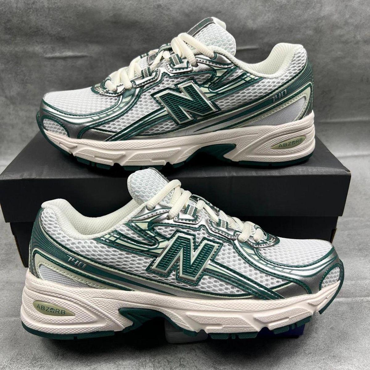 New Balance 740 thumbnail