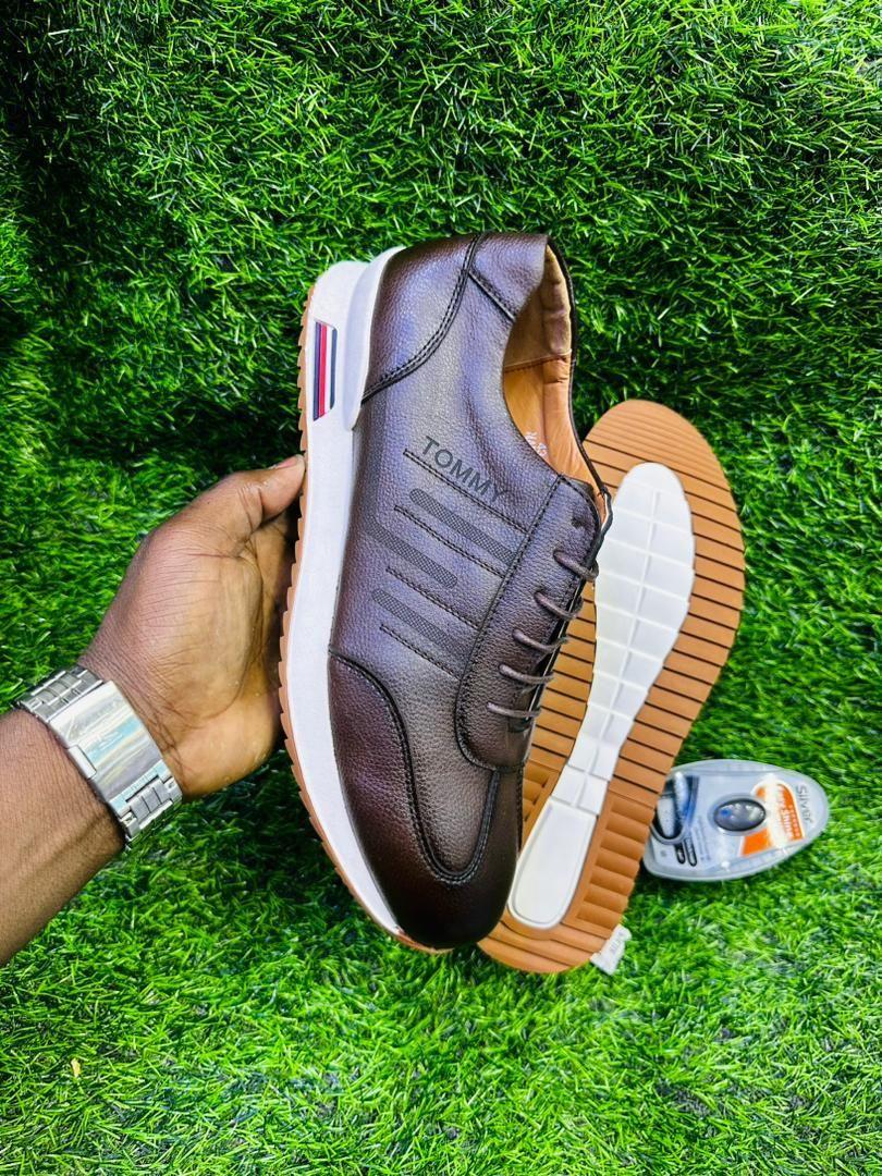 Paire de Chaussures Tommy
