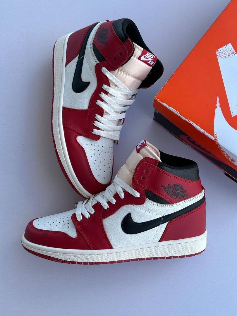 Air Jordan 1 High OG - Chicago Lost and Found thumbnail