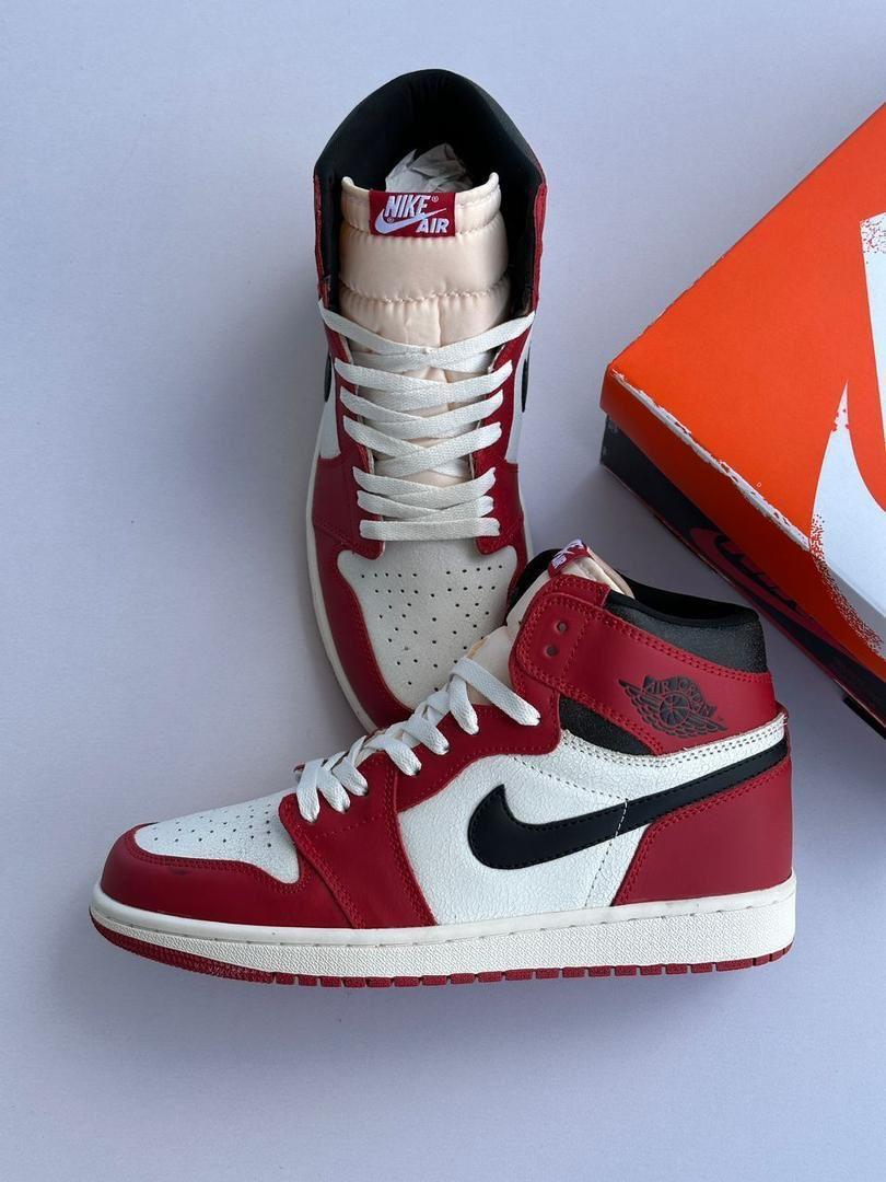 Air Jordan 1 High OG - Chicago Lost and Found thumbnail