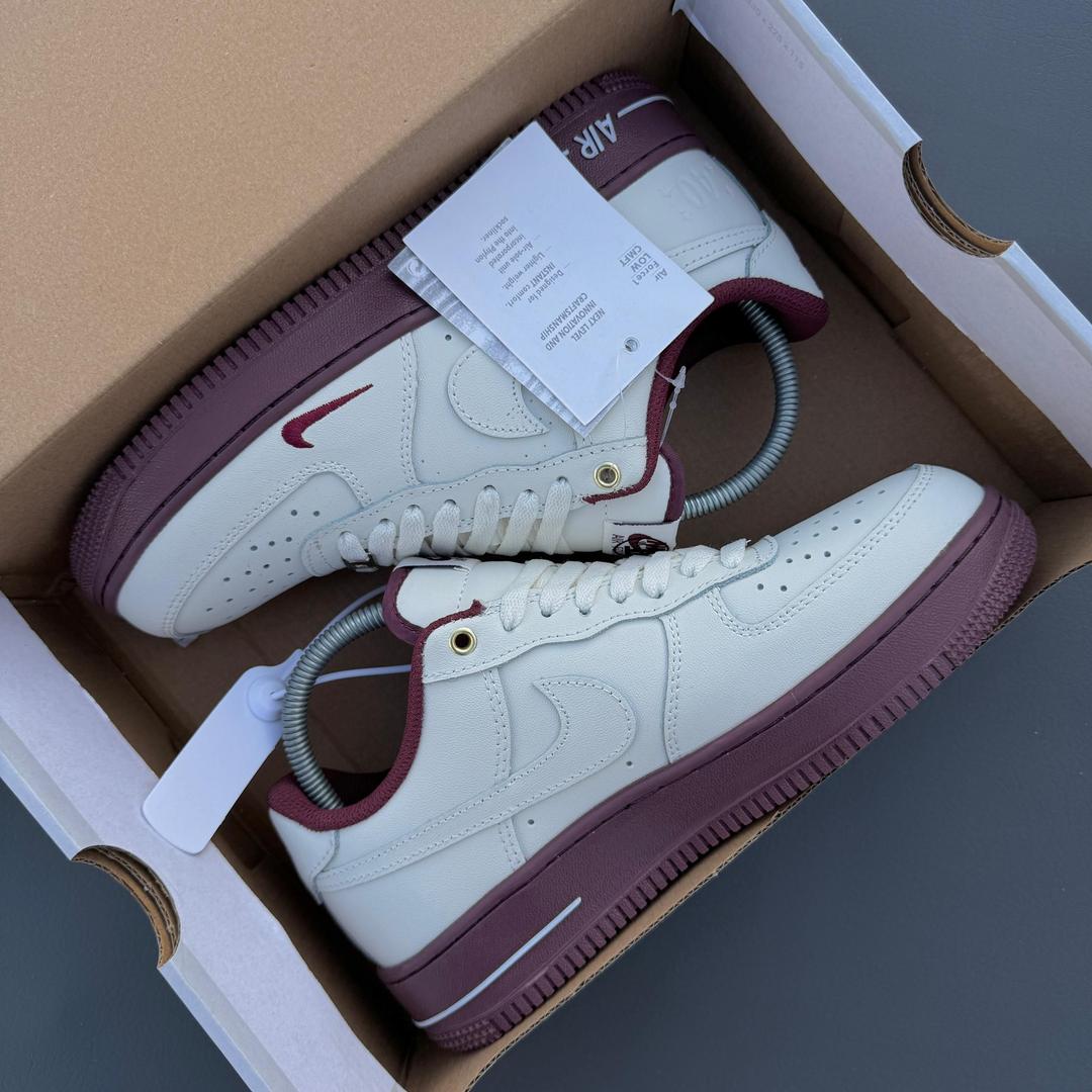 Nike Air Force 1 Low – Rouge & Blanche