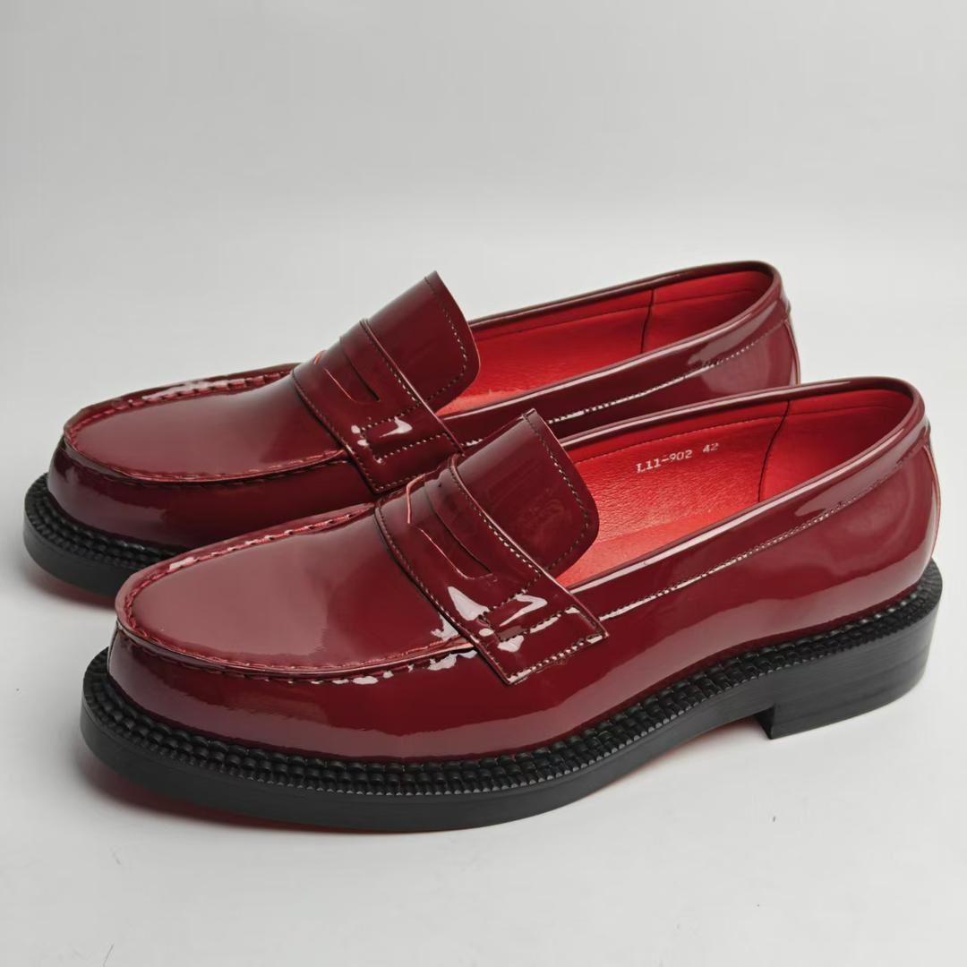 Mocassin Classique Rouge – Élégance audacieuse et intemporelle