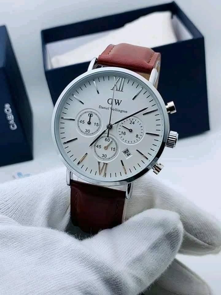 Montre Daniel Wellington – Élégance Minimaliste thumbnail