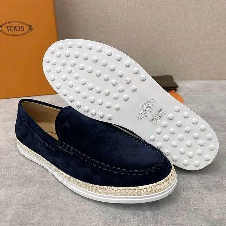 Chaussures Tod’s Slip-On Sans Lacets – Élégance et Confort  thumbnail