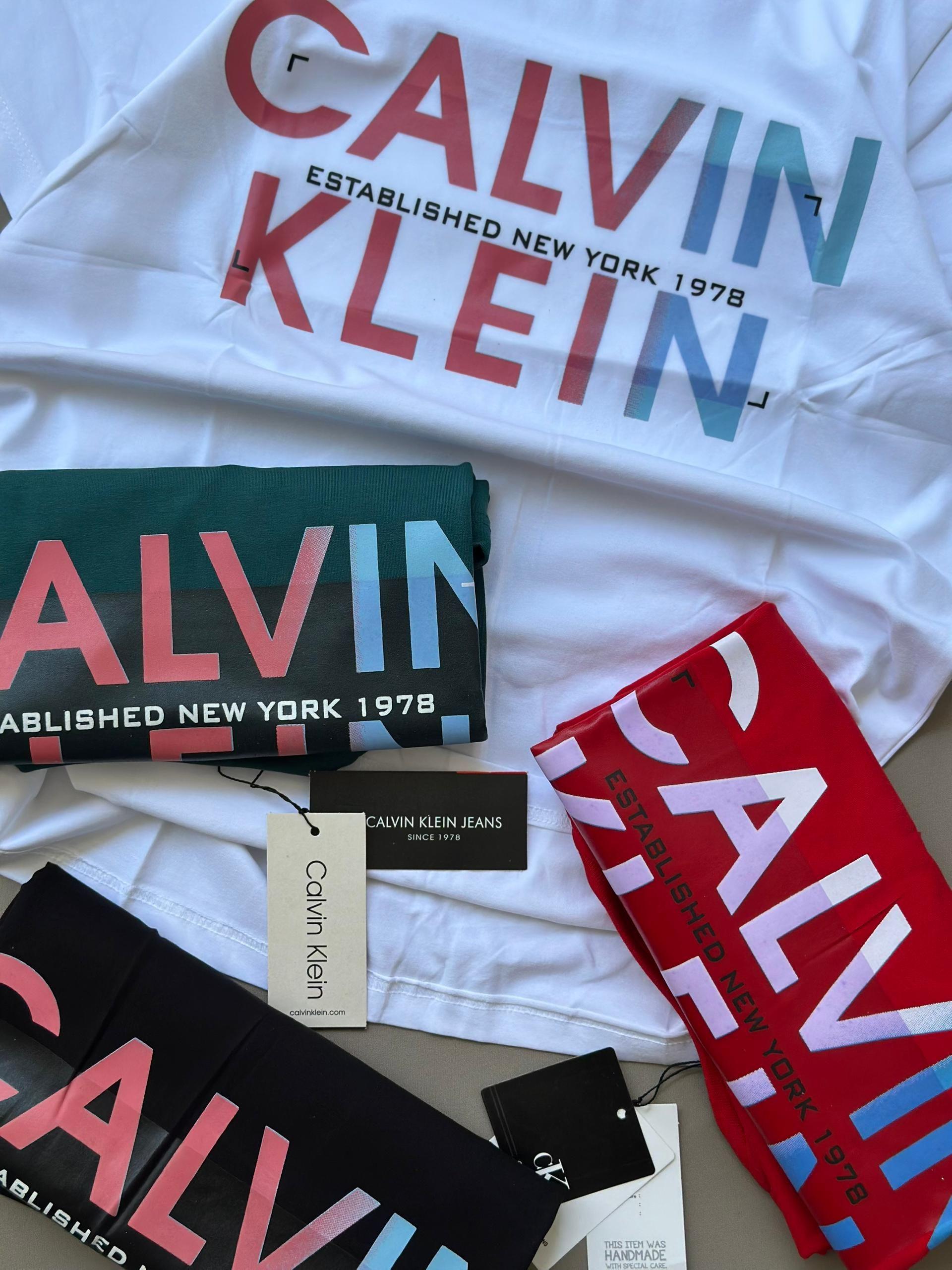 T-shirt Calvin Klein thumbnail