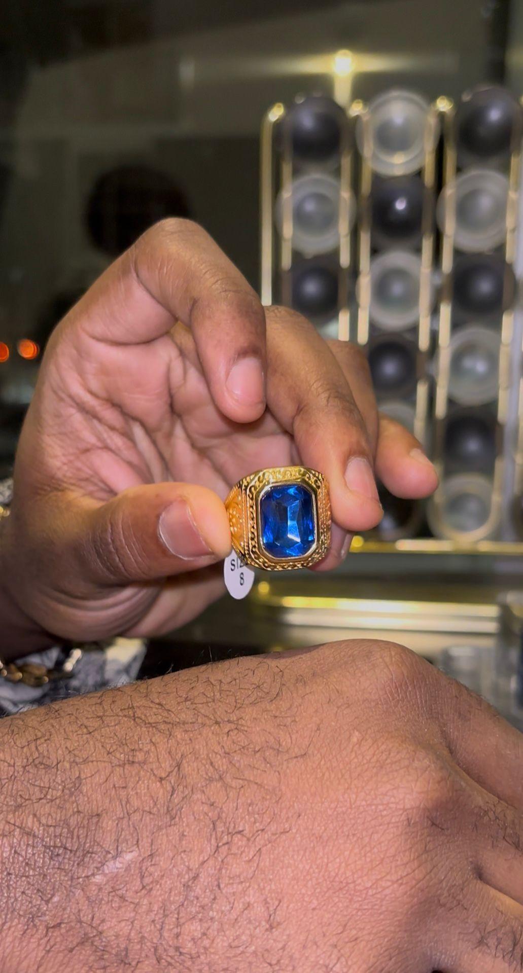 Bague Royale pierre bleu et blanche  thumbnail