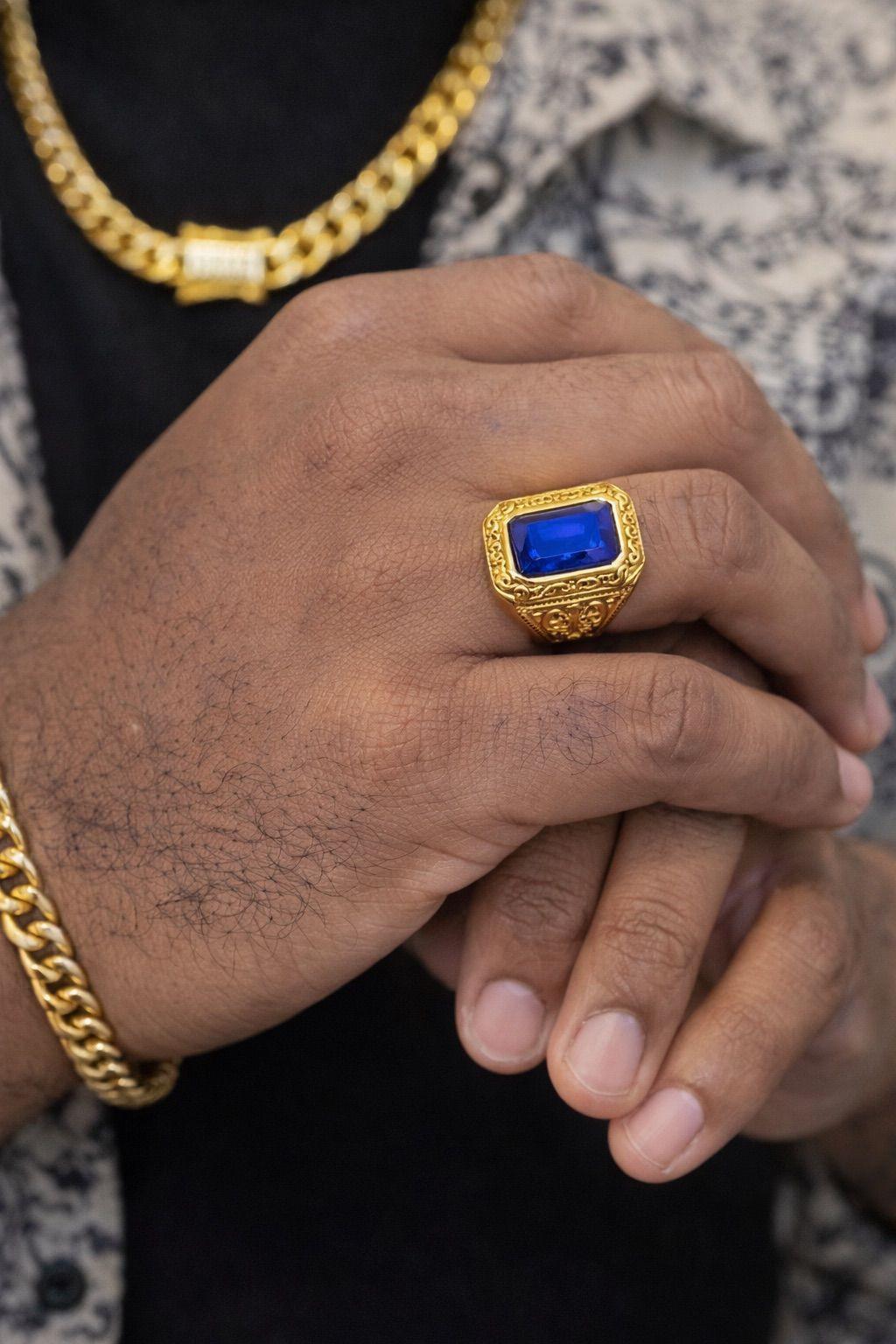 Bague Royale pierre bleu et blanche  thumbnail