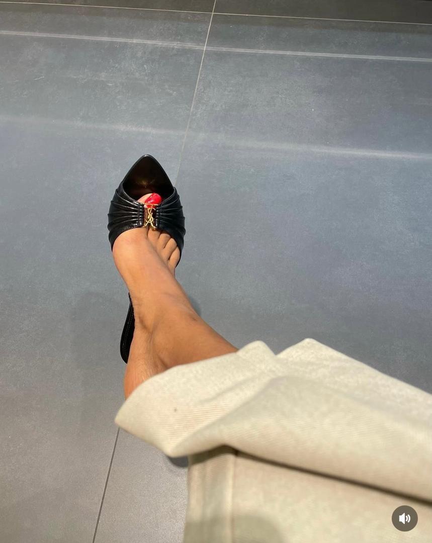     Mules Femme YSL – Élégance et Luxe Intemporels thumbnail