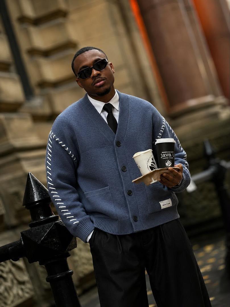 Cardigan Homme à Surpiqûres Contrastées thumbnail