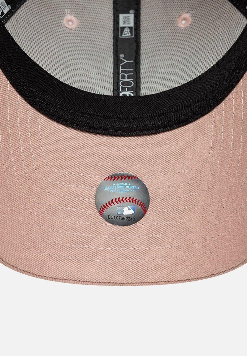 Casquette New Era 9FORTY WMNS League Essential – New York Yankees – Pastel Pink thumbnail