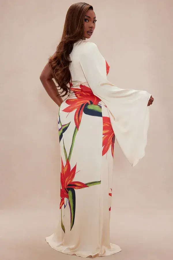Robe Maxi Satinée Althea Asymétrique – Nude/Combo – Fashion Nova