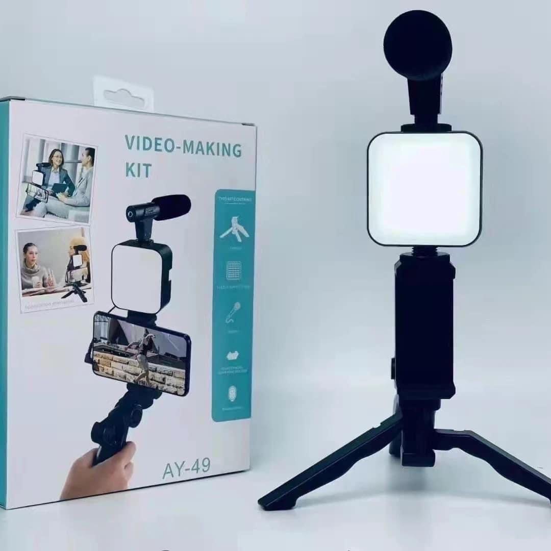 Kit Vlogging Tout-en-Un AY-49 – Trépied Table, Microphone, Éclairage LED, Télécommande Sans Fil – Compatible Smartphone & Caméra