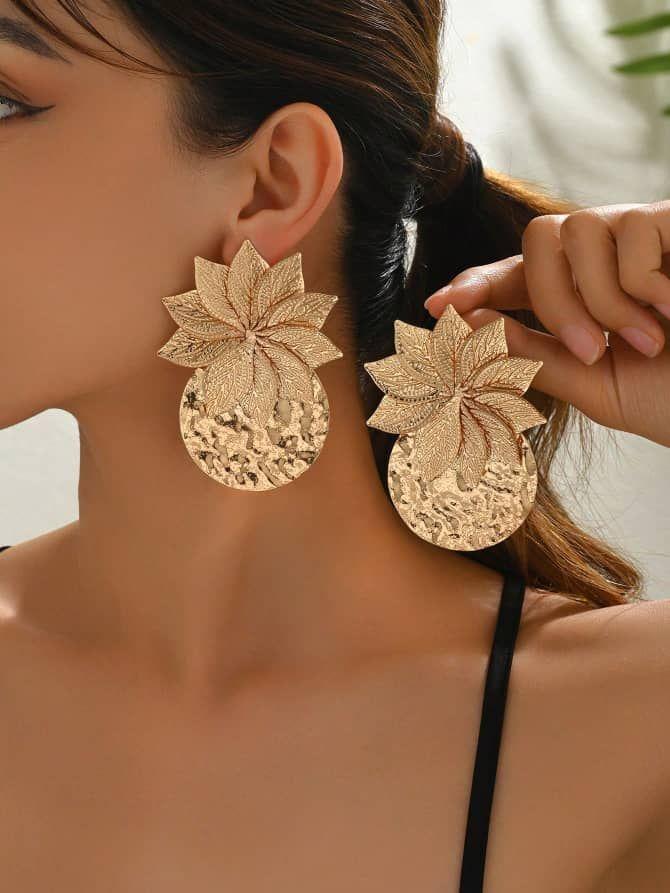 Boucles d’oreilles fleuri en zinc – Couleur or